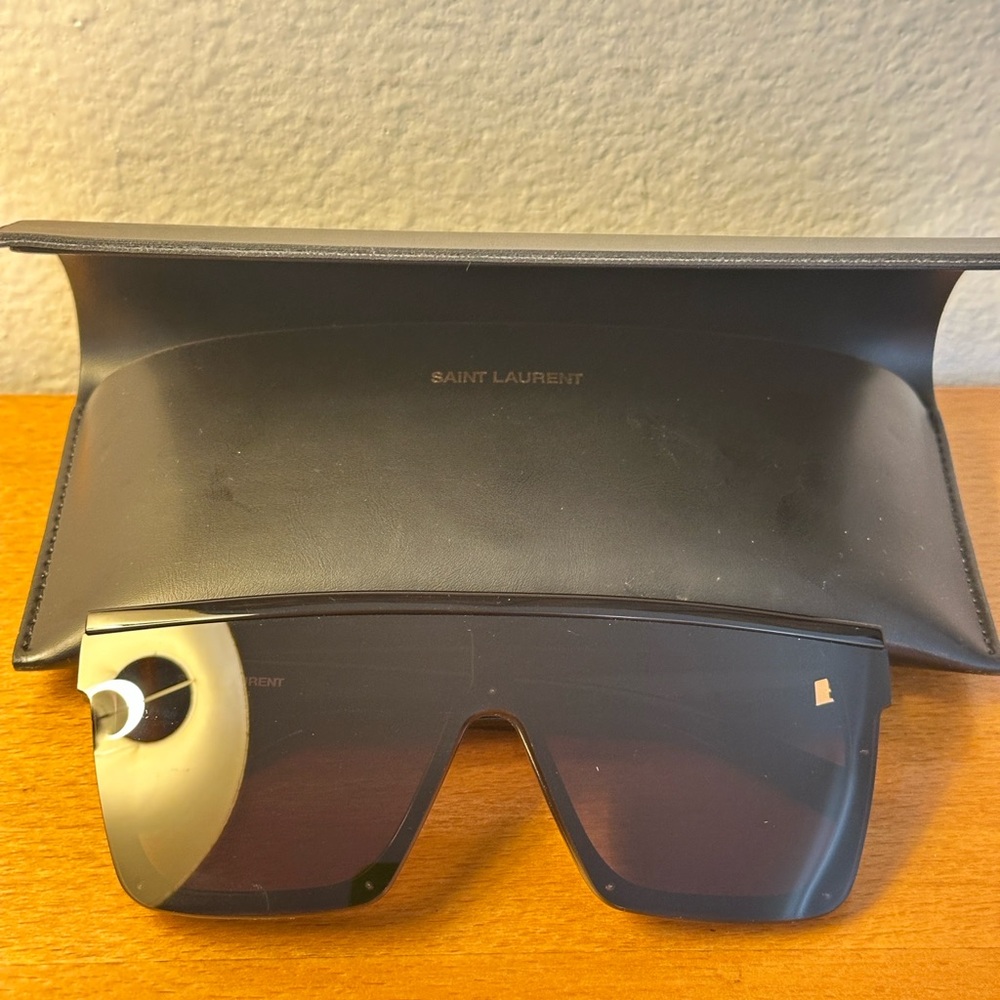 Saint Laurent Black VR Glasses
